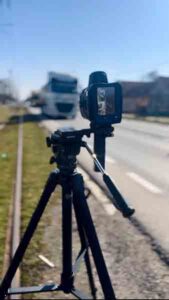 Șofer la 18 ani: a circulat cu 133 kilometri/oră pe Calea Radnei