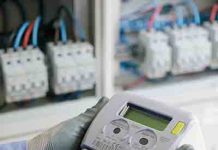 Rețele Electrice România accelerează digitalizarea în județul Arad: peste 55% dintre clienți vor avea instalate contoare inteligente până la finalul anului 2025