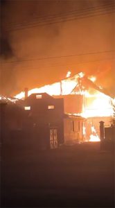 [VIDEO] Incendiu la Felnac: o casă a luat foc
