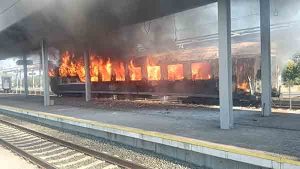 incendiu ilteu Panică în Gara Ilteu: un vagon de călători a luat foc