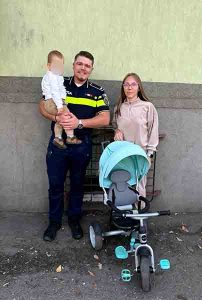 politist vinga Un polițist din Vinga a venit la Arad: a prins hoțul care a furat căruciorul unui copil